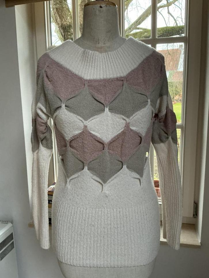 Trui van Mezzo, maten Xs en S, Kleding | Dames, Truien en Vesten, Gedragen, Maat 34 (XS) of kleiner, Beige, Ophalen of Verzenden