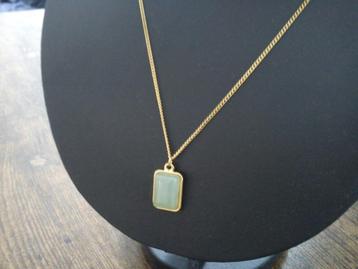Vergulde ketting met steentje aventurijn beschikbaar voor biedingen
