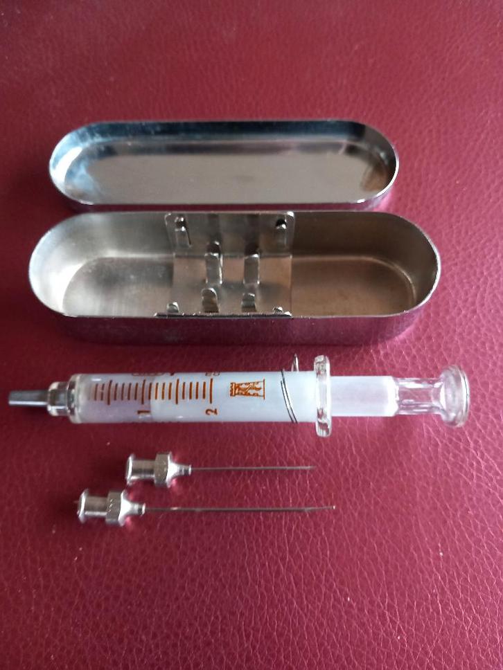 Curiosa (oud injectiedoosje), Antiek en Kunst, Curiosa en Brocante, Ophalen