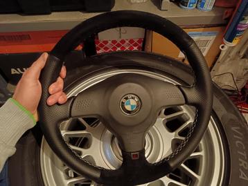 Volant pour BMW E31 E36 E34  disponible aux enchères