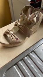 Chaussures Tommy Hilfiger, Vêtements | Femmes, Chaussures, Enlèvement ou Envoi, Beige, Comme neuf, Sandales et Mûles