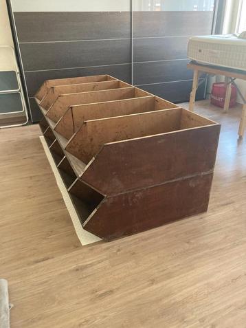 Lot van 2 gereedschapsbakken, ook uitermate geschikt voor LP beschikbaar voor biedingen