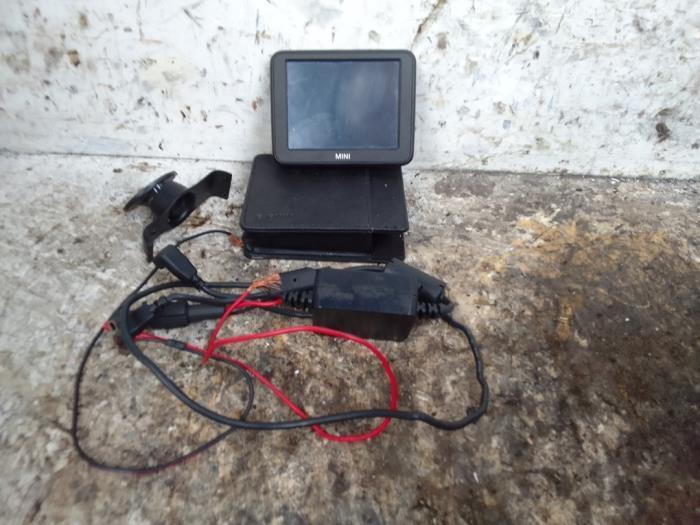 Navigatie Systeem van een Mini Cooper, Auto-onderdelen, Elektronica en Kabels, Mini, Gebruikt, 3 maanden garantie, Ophalen of Verzenden