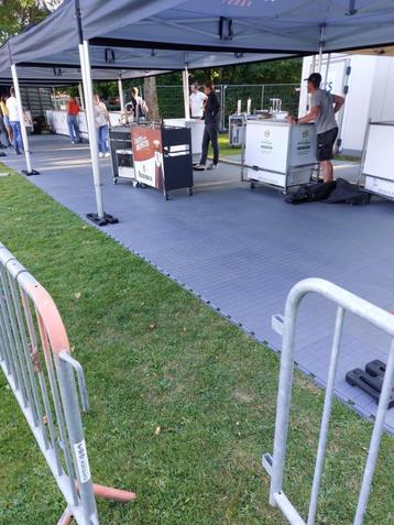 tentvloer voor partytent beschikbaar voor biedingen