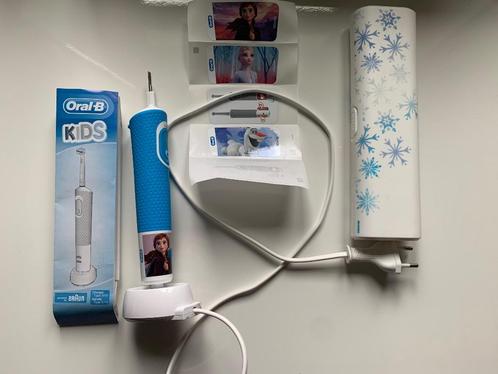 Brosse à dent électrique Reine des neiges/Frozen II Oral B, Handtassen en Accessoires, Uiterlijk | Mondverzorging, Zo goed als nieuw
