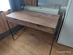 klein, walnoot houten bureau, Zo goed als nieuw, Ophalen, Bureau