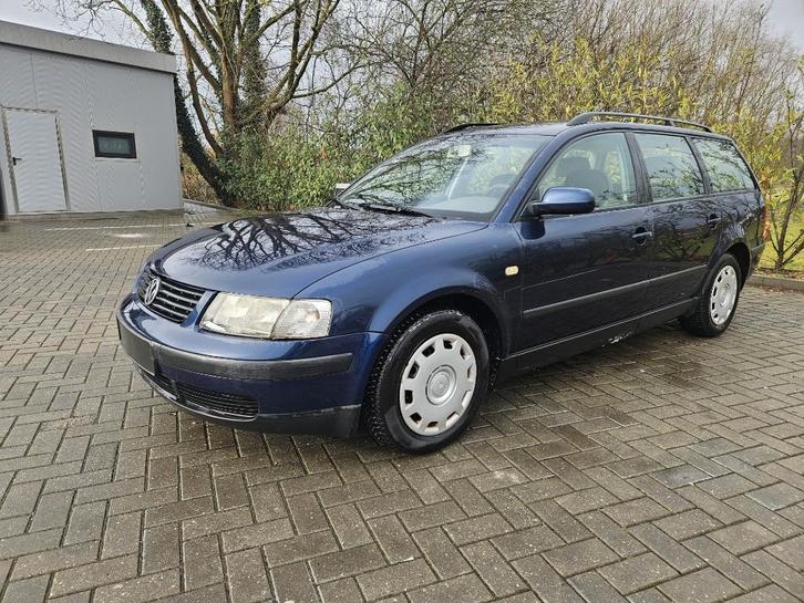 Volkswagen Passat 1.8i 184.790KM, Autos, Volkswagen, Entreprise, Achat, Passat, Radio, Essence, Break, 5 portes, Boîte manuelle