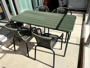 CASA tuintafel en 4 stoelen beschikbaar voor biedingen