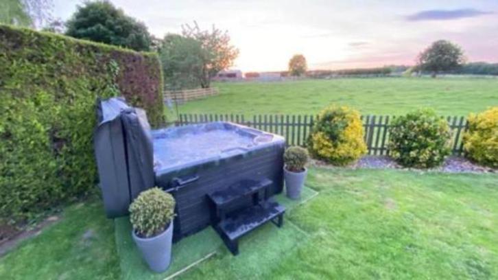 Nieuw🔥bijna uitverkocht 5persoons jacuzzi actieprijs 4999€, Tuin en Terras, Overige Tuin en Terras, Nieuw, Ophalen of Verzenden