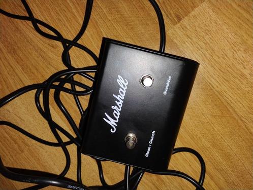 Marshall NON-Latching Footswitch clean/crunch/overdrive, Musique & Instruments, Effets, Utilisé, Autres types, Enlèvement ou Envoi