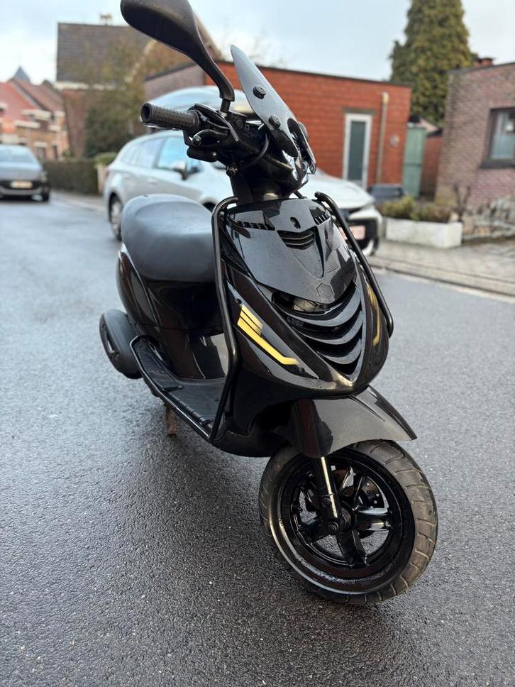 Piaggio zip iget A klasse, Vélos & Vélomoteurs, Scooters | Piaggio, Comme neuf, Zip, Enlèvement