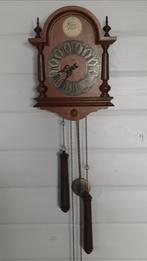 Wandklok met pendule en gewicht met gong, Antiek en Kunst, Antiek | Klokken, Ophalen of Verzenden