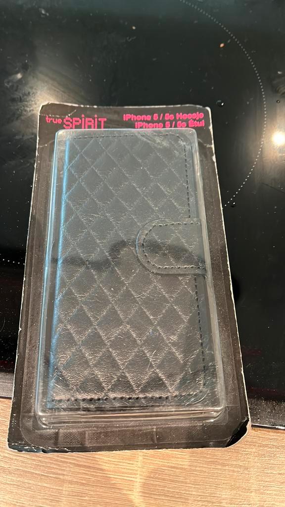 Iphone 5/5s hoesje Nieuw in verpakking (23/12b), Télécoms, Téléphonie mobile | Housses, Coques & Façades | Apple iPhone, Neuf