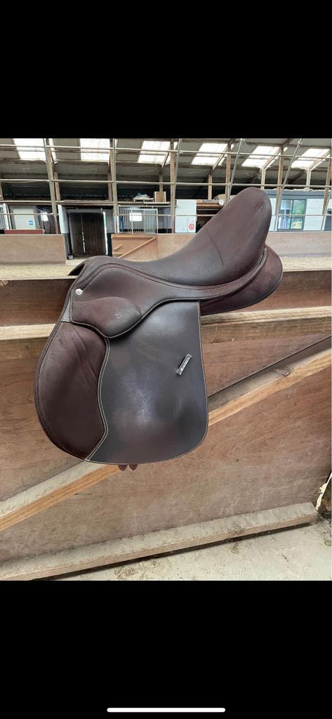 Wintec cair springzadel, Dieren en Toebehoren, Paarden en Pony's | Zadels, Zo goed als nieuw, Recreatie, Ophalen