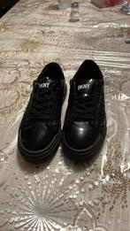 Schoenen DKNY, Ophalen, Gedragen