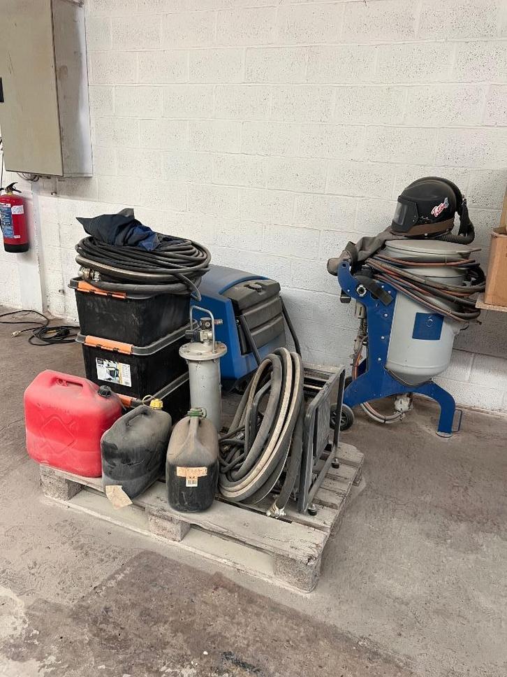 Luchtgommachine (zandstraalcompressor), Doe-het-zelf en Bouw, Gereedschap | Overige machines, Gebruikt, Ophalen
