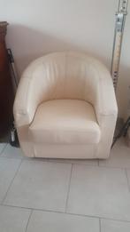 Beige leren fauteuil met 1 zitplaats, Huis en Inrichting, Fauteuils, Ophalen, Minder dan 75 cm, Leer, Zo goed als nieuw