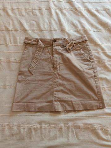 Beige mini rok C&A beschikbaar voor biedingen