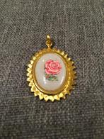 Antiek hangertje met roos, Handtassen en Accessoires, Antieke sieraden, Ophalen of Verzenden, Overige materialen, Hanger