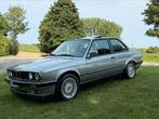 BMW 320i, Auto's, BMW, 90 kW, Grijs, Particulier, 2 deurs
