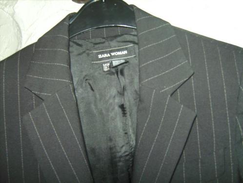 ZARA Zwarte jas met fijne lijntjes DAMES Maat 34, Kleding | Dames, Jassen | Zomer, Zo goed als nieuw, Maat 34 (XS) of kleiner