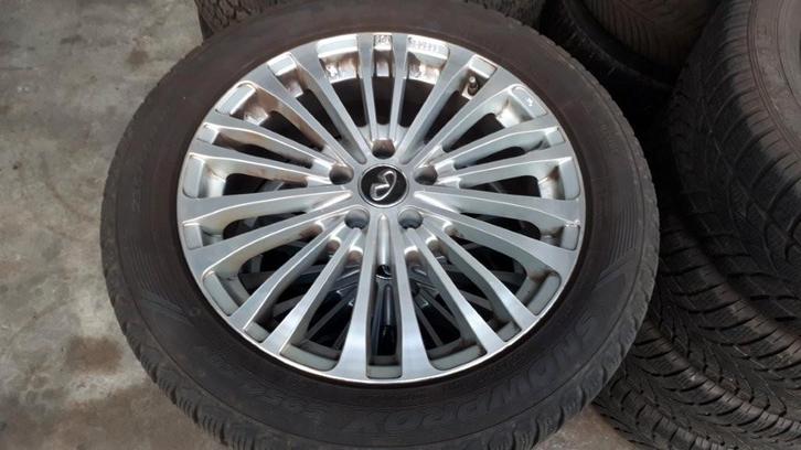 KIT HIVER Infinity Q30 + 235/50/18, Autos : Pièces & Accessoires, Pneus & Jantes, Pneus et Jantes, Pneus hiver, 18 pouces, 235 mm