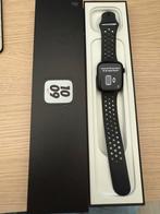 Iwatch series 7, Handtassen en Accessoires, Smartwatches, Ophalen, Zwart, IOS, Zo goed als nieuw