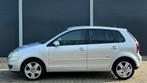 Volkswagen polo 1.2 benzine | Silver edition !, Auto's, Voorwielaandrijving, Stof, Zwart, 1198 cc