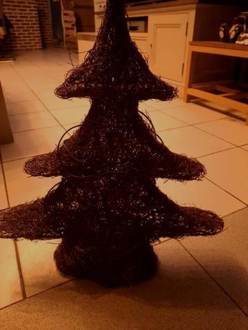 Mini kerstboom disponible aux enchères