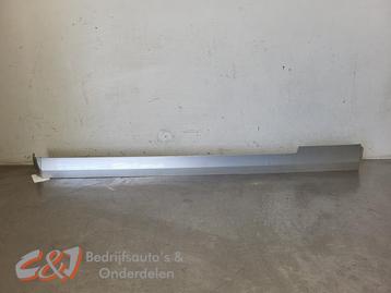 Rail porte coulissante droite d'un Mercedes Vito, Enlèvement ou Envoi, 3 mois de garantie, Utilisé, Mercedes-Benz