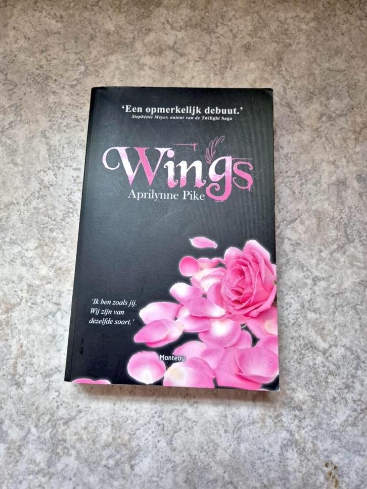 Wings - Apriynne Pike, Boeken, Romans, Gelezen, Ophalen of Verzenden