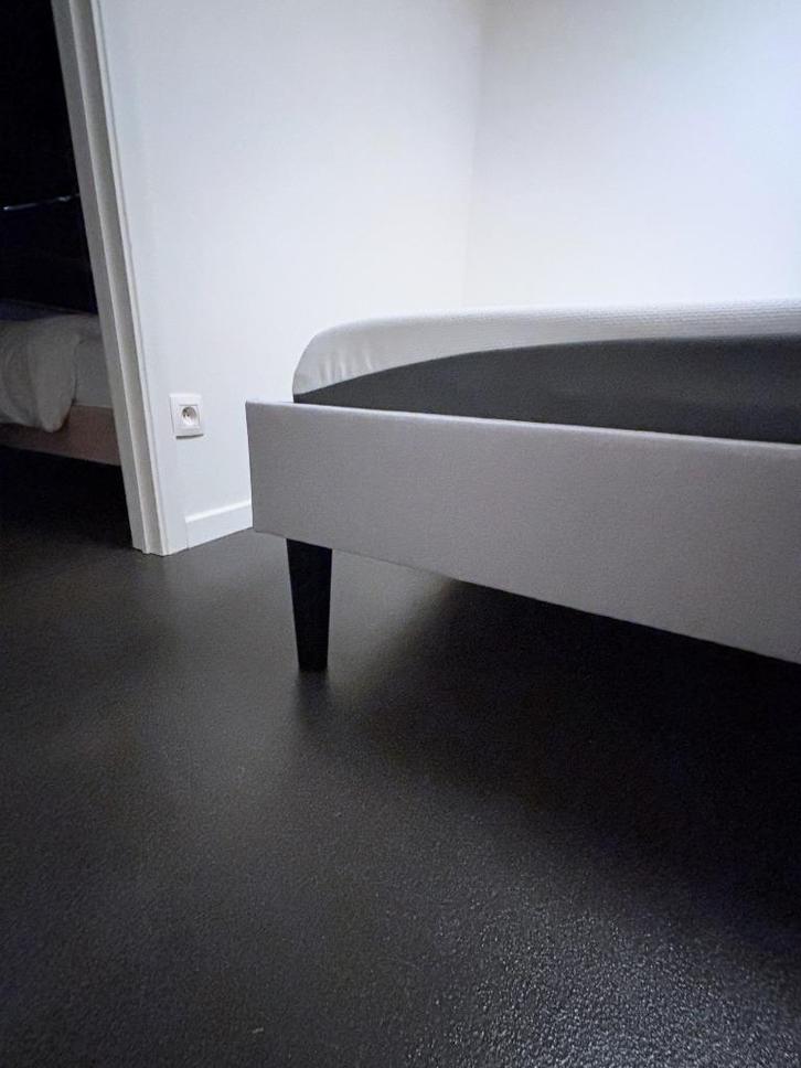 Nieuw tweepersoonsbed 180200 grijs (zonder matras), Huis en Inrichting, Slaapkamer | Bedden, Nieuw, Tweepersoons, 180 cm, 200 cm
