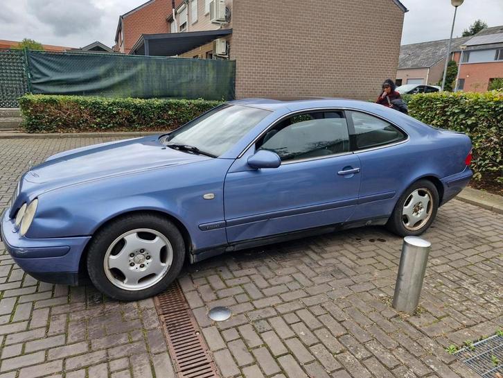 Mercedes benz CLK200 208 2.0 benzine 164.000km EXPORT, Auto's, Mercedes-Benz, Particulier, Benzine, Ophalen