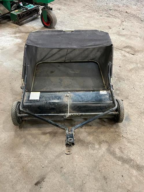 Veegmachine voor tractormaaier, Tuin en Terras, Veegmachines, Zo goed als nieuw, Ophalen of Verzenden