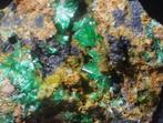 ANNABERGIET + GASPEIET uit Griekenland., Ophalen of Verzenden, Mineraal