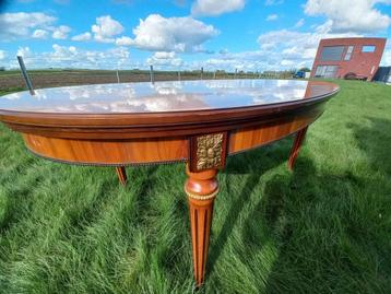 Table de salle à manger en marqueterie, Enlèvement