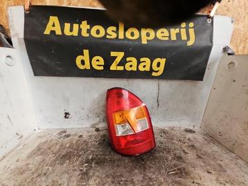 Achterlicht links van een Opel Zafira beschikbaar voor biedingen