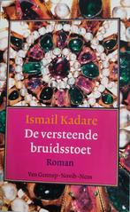 De versteende bruidsstoet - Ismail Kadare, Verzenden, Gelezen, Ismail Kadare