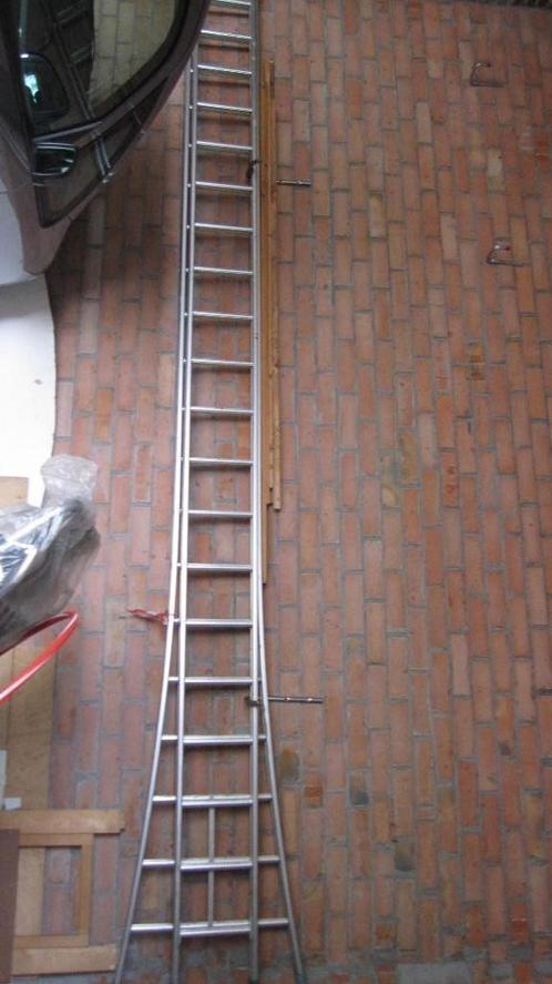 Dubbele uitschuifbare ladder 2 x 20 treden, Doe-het-zelf en Bouw, Ladders en Trappen, Zo goed als nieuw, Ladder, 4 meter of meer