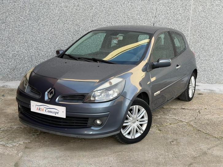 Renault Clio 1.6 Essence Initial Paris Cuir/ CarPlay/Caméra, Autos, Renault, Entreprise, Achat, Clio, Euro 5, Coupé, 3 portes