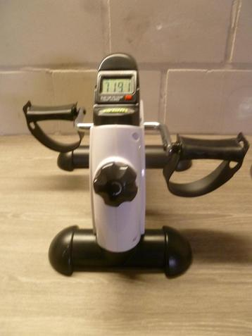 Stoelfiets VirtuFit V3 (pedalo) beschikbaar voor biedingen