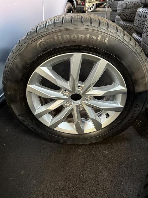 Volkswagen Continental Winterbanden + velgen, Auto-onderdelen, Banden en Velgen, Band(en), Winterbanden, 16 inch, 215 mm, Personenwagen