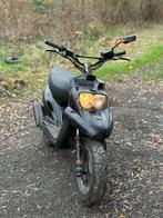 MBK BOOSTER NIEUW MODEL, Fietsen en Brommers, Brommers | Overige merken, Ophalen, Zo goed als nieuw, Klasse A (25 km/u), Mbk (yamaha)