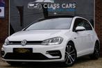 Volkswagen Golf 1.0 TSI R-LINE/ CARNET/ PANO/ DISTRONIC/ CLI, Autos, 5 places, Tissu, Carnet d'entretien, Achat