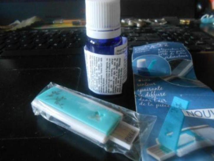 AVON: De geurverspreider in de vorm van een USB-stick, Computers en Software, Desktop Pc's, Nieuw, Ophalen of Verzenden