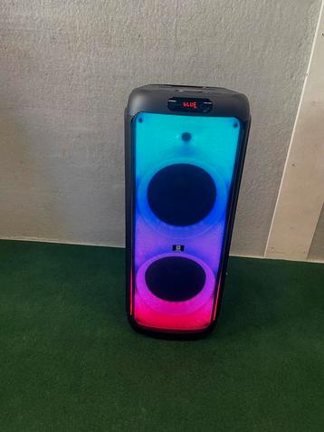 Nieuwe XXL Bassmeister party/karaokespeakers met 2 microfoon beschikbaar voor biedingen
