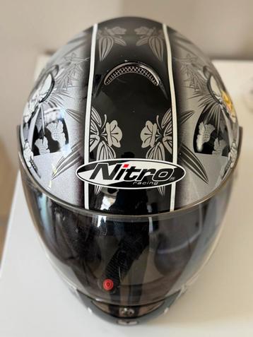 Helm Nitro M beschikbaar voor biedingen