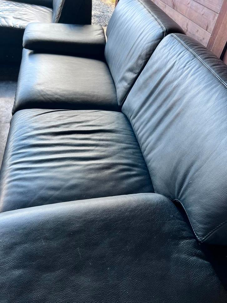 Zwart lederen tweezit, Huis en Inrichting, Zetels | Zetels, Gebruikt, Leer, Ophalen