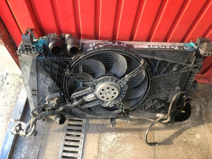 RADIATEUR OPEL MERIVA B 1300 TURBO DIESEL, Autos : Pièces & Accessoires, Autres pièces automobiles, Opel, Utilisé, Enlèvement