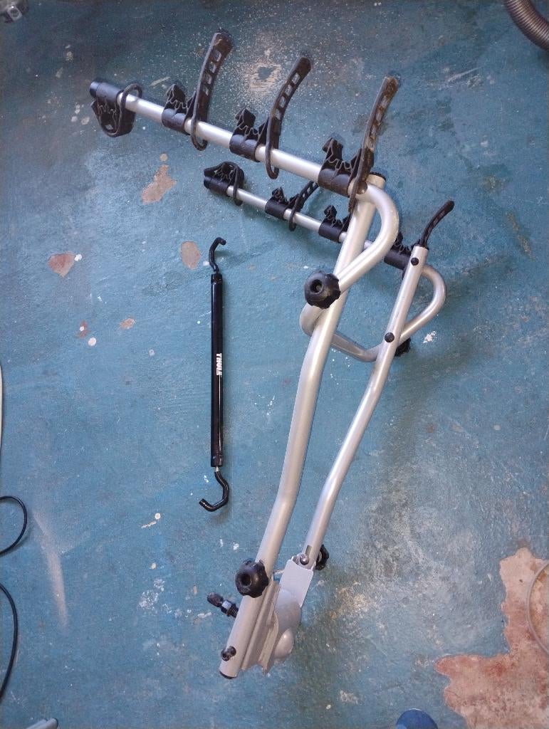 Thule fietshouder met 4 fietsen op bal, hangfiets, Ophalen, 3 fietsen of meer, Gebruikt, Trekhaakdrager